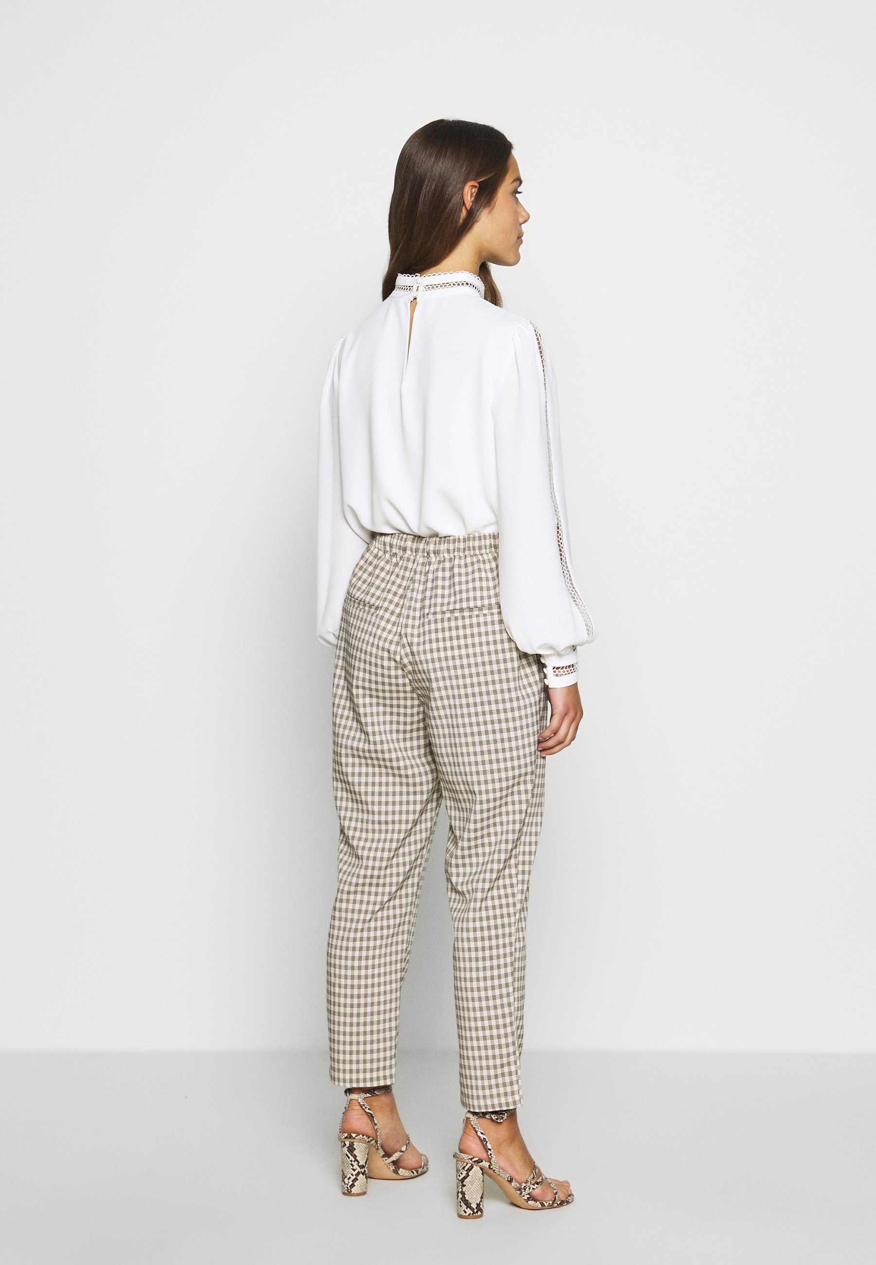 Object Petite OBJCORINNE PANT PETIT Bukse incenseblack Object Petite TILDA TALULA 7/8 PANT SEASONAL - Bukse - incense