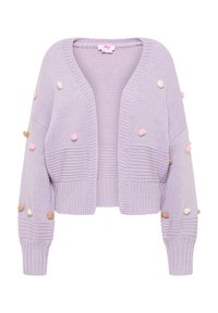 Lila neulecardigan, jossa on lyhyt malli, ja teksturoidut ribbiresorit sekä värikkäitä pom-pomeja vaaleanpunaisina, valkoisina ja beigenä korostuksena.