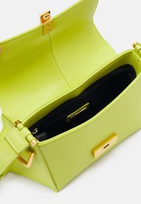 ALDO AVERIL - Rokassoma - lime green
