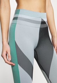 Nike Performance Leggings - grey