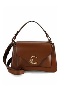 Bruine leren handtas met gouden logohardware, gestructureerd ontwerp, een handvat aan de bovenkant en een afneembare schouderriem. Gestructureerd oppervlak accentueert.