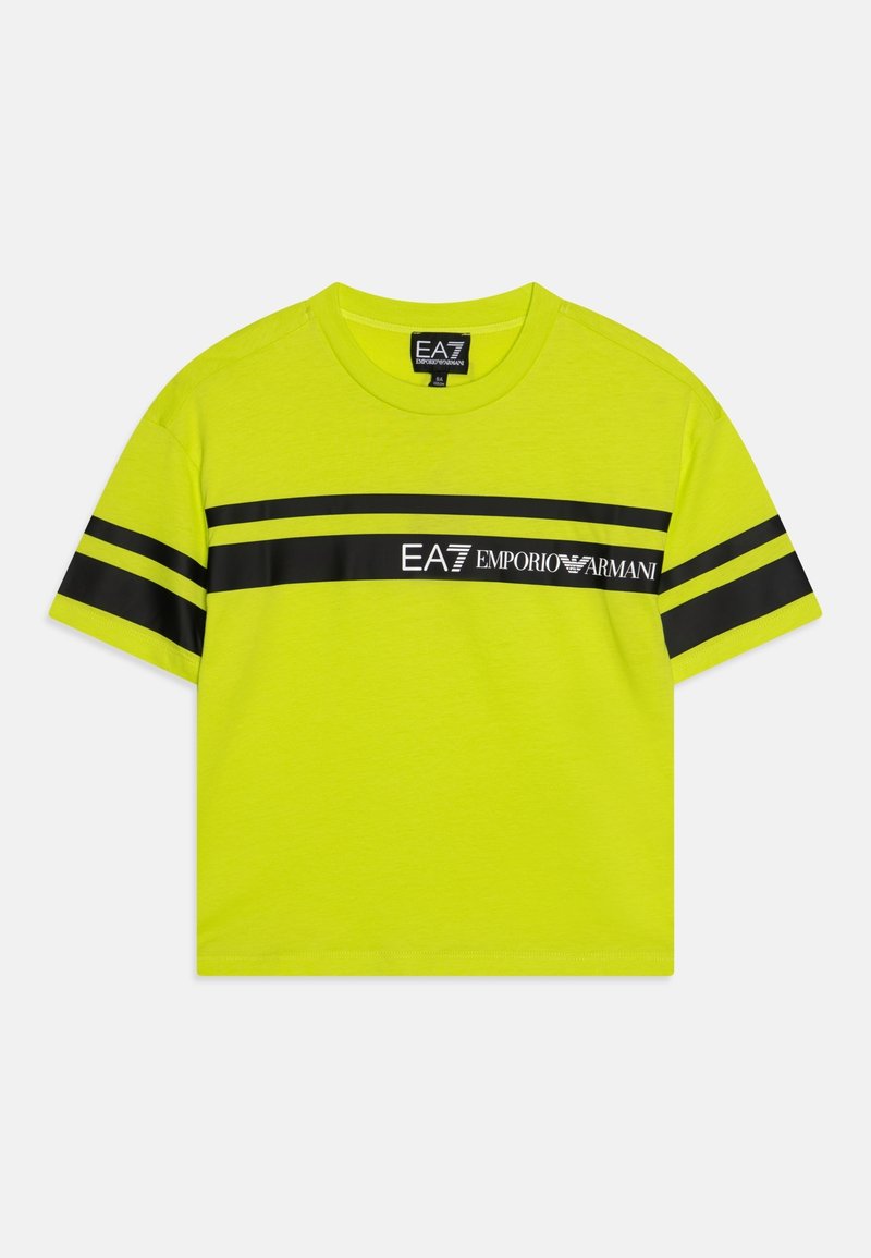 Neon žluté bavlněné tričko s černými pruhy. Obsahuje logo "EA7 EMPORIO ARMANI" na přední straně. Standardní kulatý výstřih a krátké rukávy.