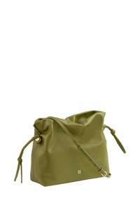 Grüne Ledertasche mit lässigem Design, verstellbarem Schultergurt und gerafftem Oberteil. Besitzt goldene Hardware und dezente Logo-Prägung.
