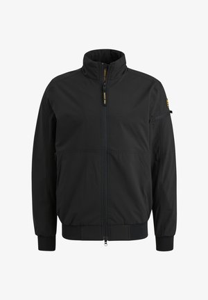 Černá lehká bunda s předním zipem, vysokým límcem, elastickými manžetami a kapsou na zip na levém rukávu. Hladká textura.