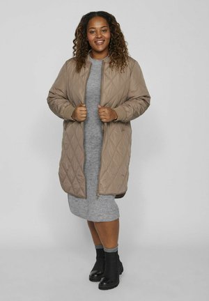 CURVE – STEPP - Abrigo de invierno - fossil