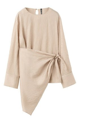 Beige geribd topje met lange mouwen, brede manchetten en een asymmetrisch strikdetail aan de voorkant rechts.