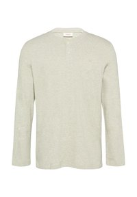 Langärmliges Hemd aus leicht grauem Stoff; Henley-Stil mit drei Knöpfen am Kragen; weiche Textur und dezentes Logo-Detail auf der Brust.