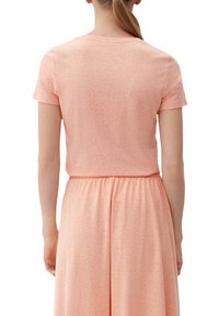 s.Oliver MIT U-AUSSCHNITT - T-shirt basic