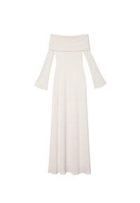 Langes weißes Off-Shoulder-Kleid, figurbetonter Körper, schwingende Ärmel, glatte Textur, bodenlang, minimalistisches Design ohne Muster oder Akzente.
