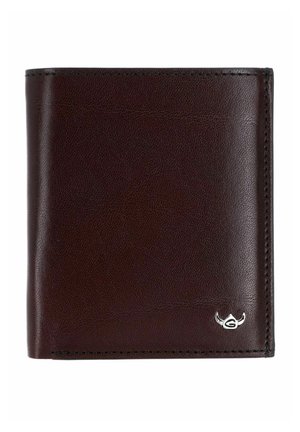 Portefeuille bifold en cuir brun foncé avec bords cousus et petit emblème de logo argenté dans le coin inférieur droit.