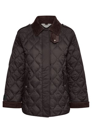 Veste matelassée marron avec un col en velours côtelé, des poches latérales et des poignets côtelés. Texture douce avec une coupe décontractée et un détail de bouton.
