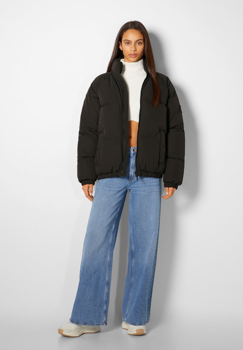 Bershka Winterjas zwart