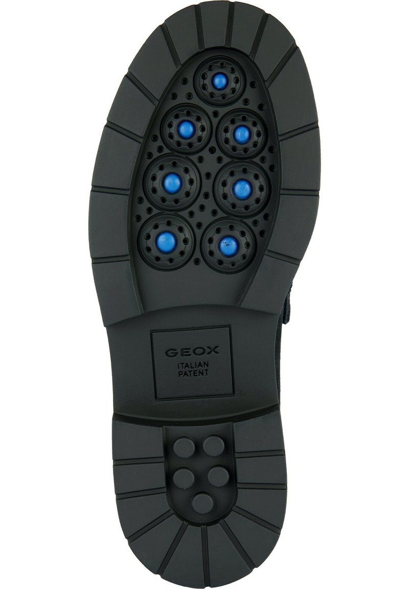 Sottopiede in gomma nera con sette fori di ventilazione circolari blu, motivo di battistrada testurizzato e logo "GEOX ITALIAN PATENT".
