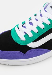 Vans CRUZE TOO UNISEX - Sapatilhas - black/purple opulence