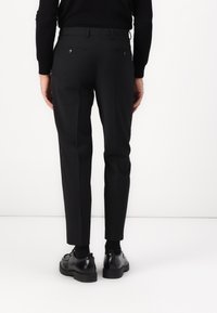 Isaac Dewhirst THE PREMIUM TUXEDO - Κοστούμι - black