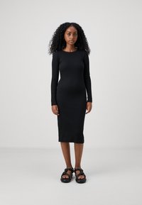Vero Moda Petite VMCHLOE DRESS  - Vestido direito - black