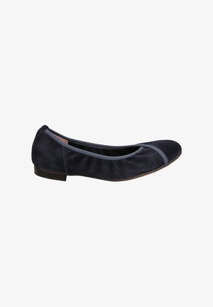 Ballerines bleu marine en daim souple. Dotées d'un bout arrondi, d'un talon plat et d'une bordure contrastante le long de l'ouverture. Design minimaliste.