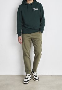 GANT Jersey con capucha - dark green
