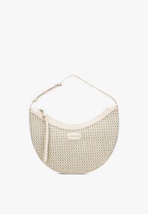 Borsa a mezzaluna color crema con tessitura intrecciata, tracolla regolabile, chiusura con cerniera e targhetta con logo "Hispanitas" sul davanti.