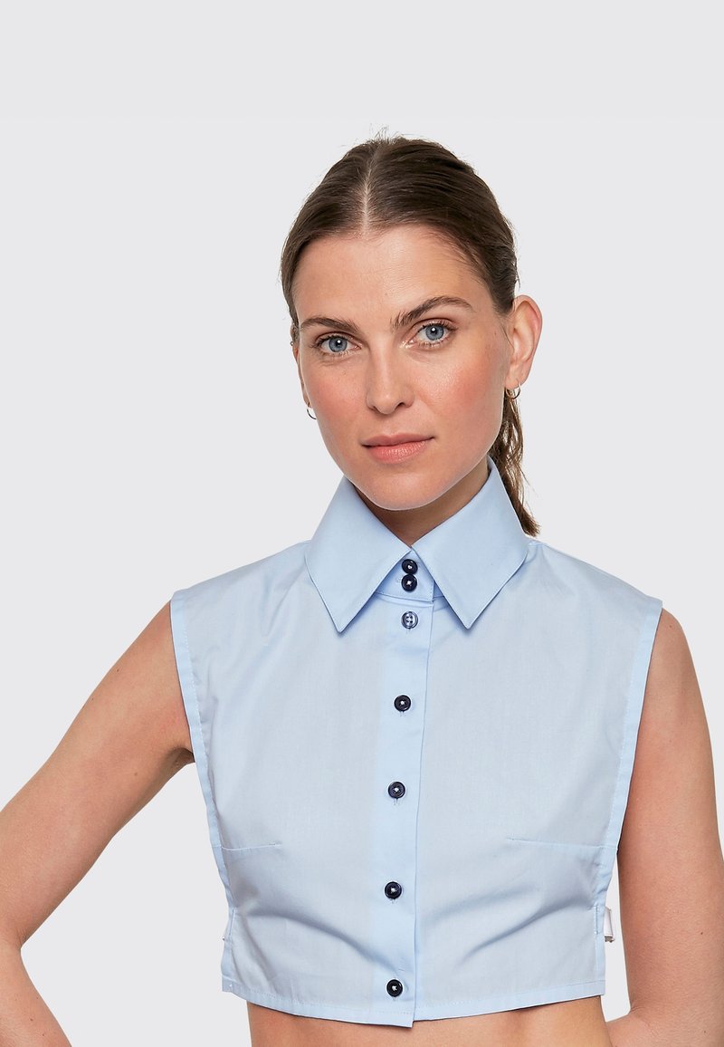 Kragnart CARLA - Button-down blouse - blau/light blue - Zalando.de