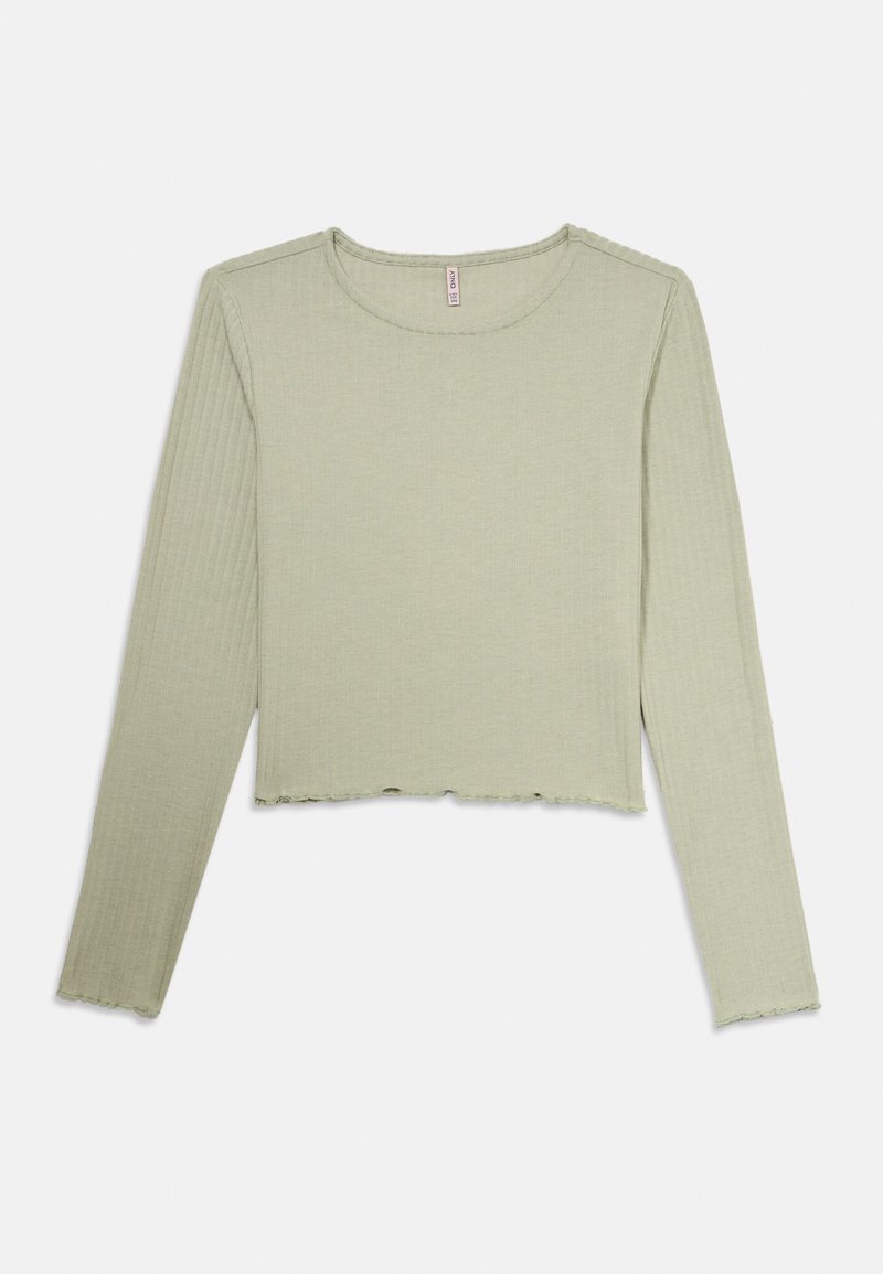 Svijetlozeleni rebrasti dugoruki crop top s valovitim rubovima na rukavima i donjem rubu, okrugli izrez, položen na bijeloj pozadini.