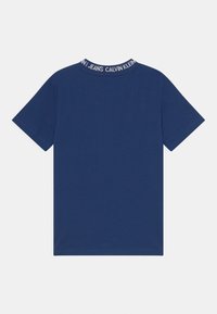 Calvin Klein Jeans EXCLUSIVE  INTARSIA LOGO UNISEX - T-shirt estampada - naval blue