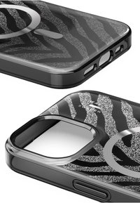 Sort telefoncover med zebrastribet design og glitrende tekstur. Udsparinger til kamera og porte, glat finish og afrundede kanter.