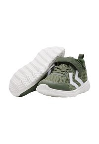 Grüne Netz-Laufschuhe mit weißen Akzenten, strukturierter Gummisohle und Klettverschluss, ausgestattet mit einem runden Zehen-Design und Stabilitätsmerkmalen.