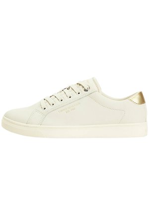 Sneakers - white