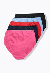 Vijf paar katoenen slips in pink, rood, blauw, marineblauw en zwart, met een gladde textuur en elastische taillebanden.
