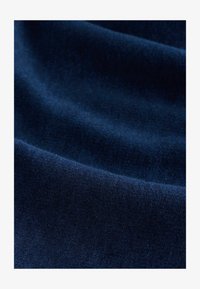 Valitud, dark blue