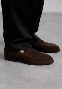 CHARNEY - Mocassins de ville - ebano
