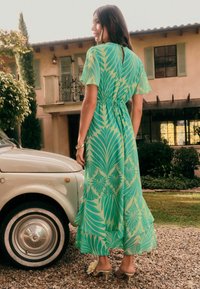 Friends Like These REGULAR FIT-SHORT SLEEVE TIERED  - Maxi šaty - mottled green