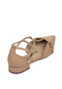 Kamome BOU - Bailarinas con hebilla - camel