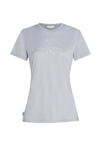 Lys grå kortærmet T-shirt lavet af blødt stof, med et design af bjerg og solkontur i hvid på brystet. Enkel og tætsiddende form.