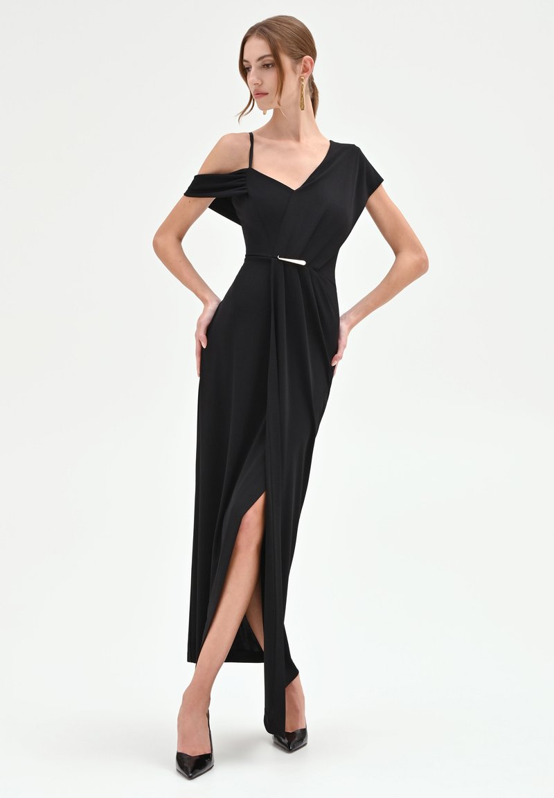 Robe Noire Fourreau Rinascimento Taille XL (42 FR) - Excellente état Occasion, Idéale Soirée