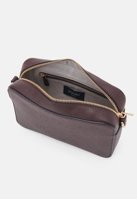 JOOP! Jeans GIRO CLOE SHOULDERBAG - Borsa a tracolla - darkbrown