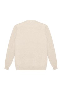 Beige stickad tröja med en mjuk, texturerad yta. Har rund hals, långa ärmar och rak nederkant. Inga synliga mönster eller detaljer.