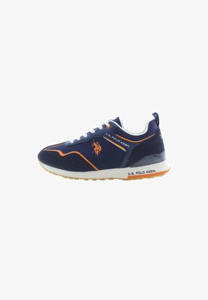 Sneaker blu navy con accenti arancioni, dotato di tomaia in mesh e sintetico, chiusura con lacci, colletto imbottito e suola in gomma bianca.