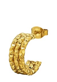 Boucle d'oreille en plaqué or avec un motif texturé et pyramidale et un fermoir à charnière, comportant trois boucles entrelacées en finition poli.