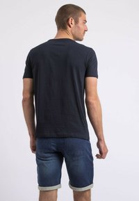 Ritchie Jeans COL ROND NOUCAS - T-shirt imprimé - bleu marine
