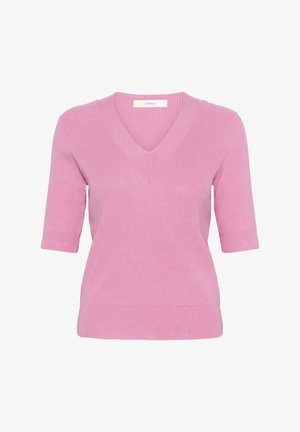 Ružový sveter s krátkym rukávom a V výstrihom vyrobený z rebrového materiálu, s priliehavým strihom a hladkou textúrou, s nenápadnou značkovou etiketou na leme.