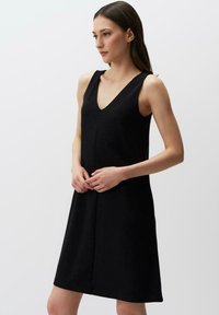 Jimmy Key V NECK SLEEVELESS POCKET  - Freizeitkleid - black