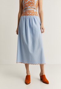 Scalpers DAU EMB  - Áčková sukně - light blue