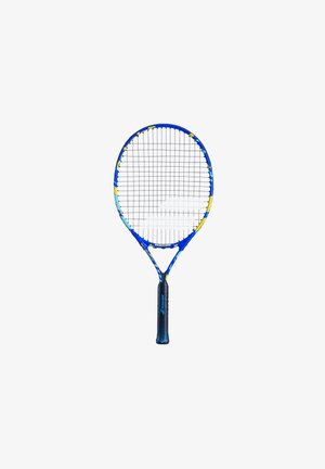 Tenniss racket met een blauwe frame, gele en turquoise accenten, en een gestructureerde zwarte grip. Bevat een rasterpatroon van snaren.