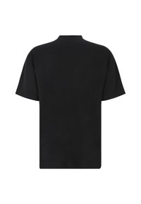 Svart t-shirt med kort ärm i bomull, med rund halsringning och avslappnad passform. Slät textur utan synliga mönster eller detaljer.