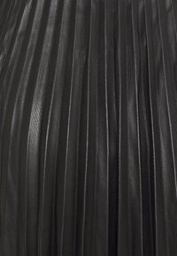 VILA A-linjekjol - black