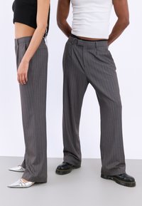 YOURTURN UNISEX - Hlače za odijelo - grey
