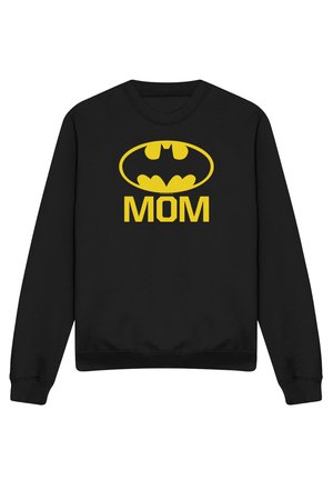 Schwarzes Langarmshirt mit gelbem Batman-Logo über dem Wort "MOM" in fetten gelben Buchstaben auf der Vorderseite.