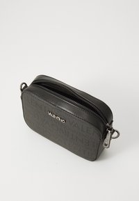 Valentino Bags BILLION - Soma ar siksnu pāri ķermenim - antrac/nero